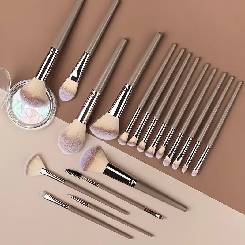 Professional 3 to 20 Piece Makeup Brushes Set - Soft Fluffy Foundation Eyeshadow Concealer Blending Set